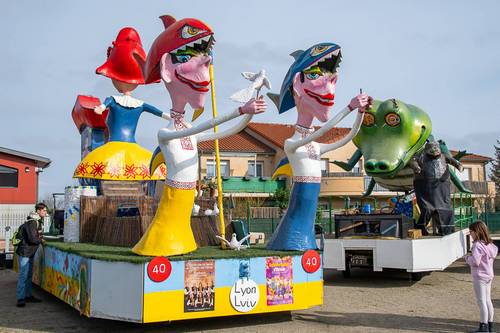 Du soleil pour la présentation des chars et du programme du Carnaval 55